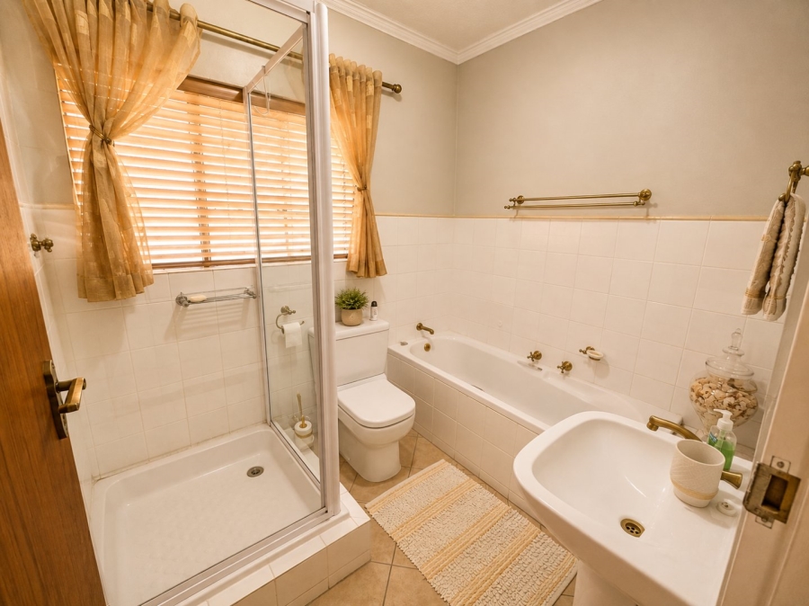 4 Bedroom Property for Sale in Helicon Heights Free State